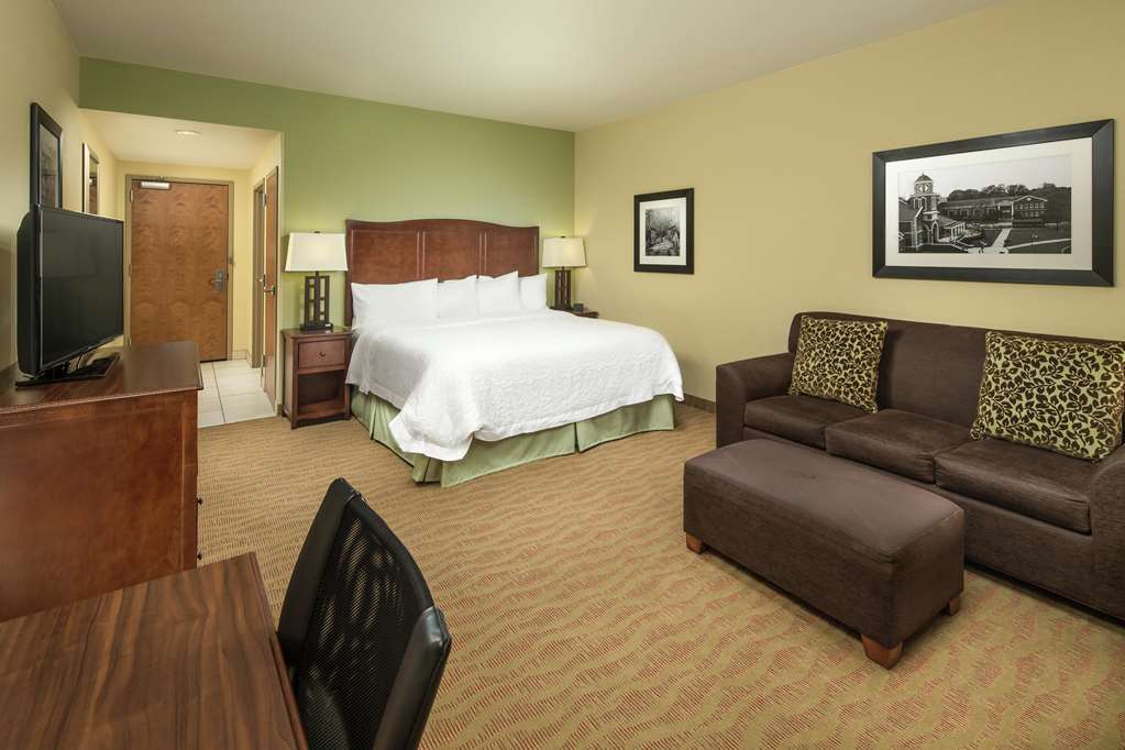 Hampton Inn Cleveland Tennessee Room photo